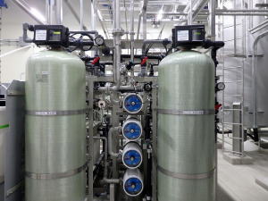 精製水製造装置施工例＿協和水処理サービス株式会社